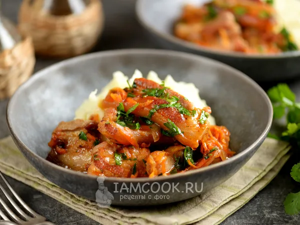 Фото готового блюда: Тушеная свиная грудинка