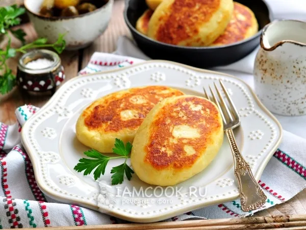 Фото готового блюда: Зразы картофельные с капустой