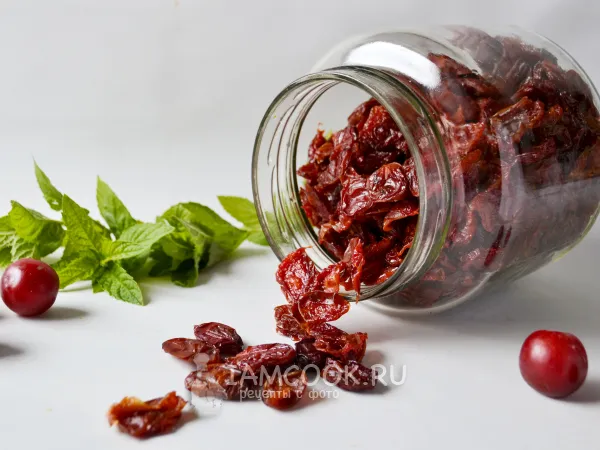 Фото блюда: Сладкие вяленые сливы в электросушилке