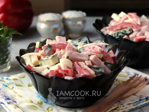 Фото блюда: Салат с ветчиной, сыром и болгарским перцем