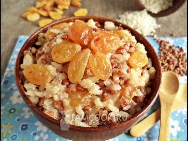 Фото готового блюда: Гречнево-рисовая каша на молоке