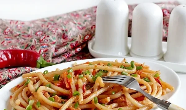 Фото блюда: Макароны с куриным филе и овощами
