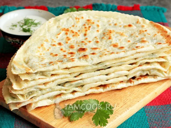 Фото блюда: Турецкие лепешки Гёзлеме с сыром и зеленью