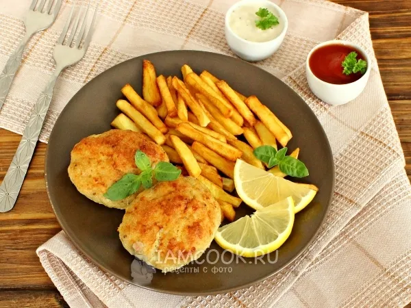 Фото готового блюда: Котлеты из минтая в духовке