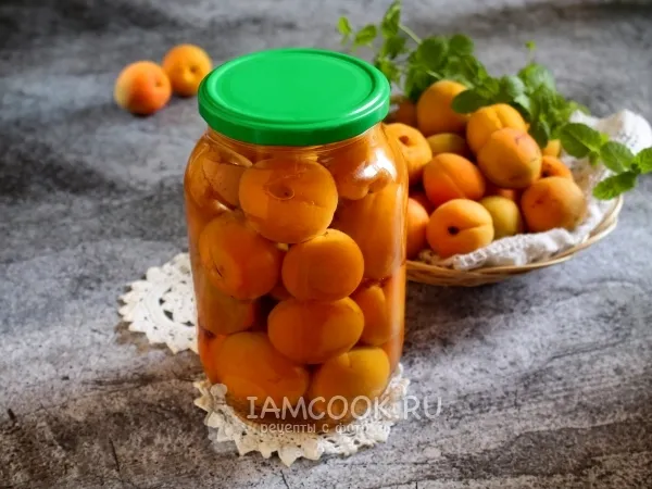 Фото блюда: Компот из абрикосов с косточками на зиму