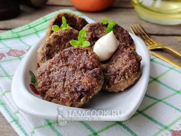 Фото готового блюда: Биточки из печени куриной