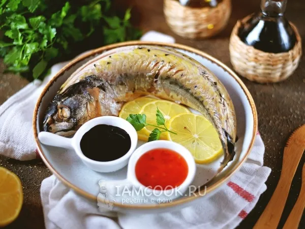 Фото блюда: Скумбрия в луковой шелухе и чае (вареная)