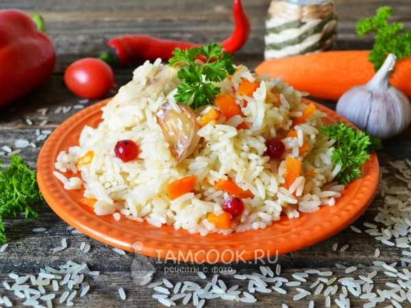 Фото готового блюда: Плов из пропаренного риса с курицей