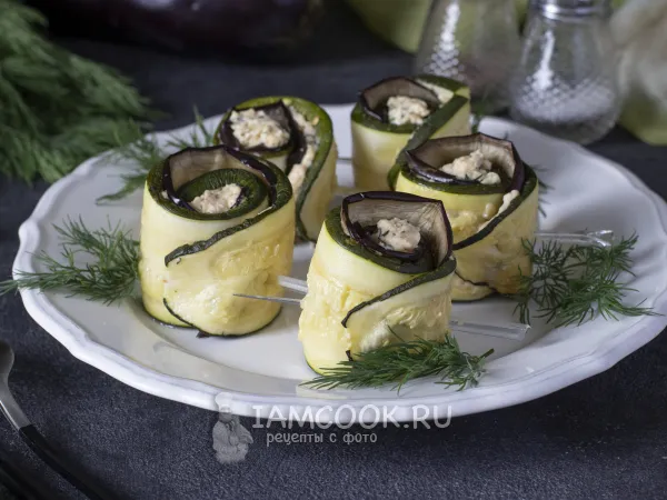 Фото готового блюда: Рулеты из кабачков с баклажанами и сыром