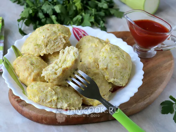 Фото готового блюда: Куриные котлеты с кабачком в духовке