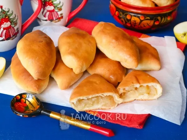 Фото готового блюда: Постные пирожки с яблоками