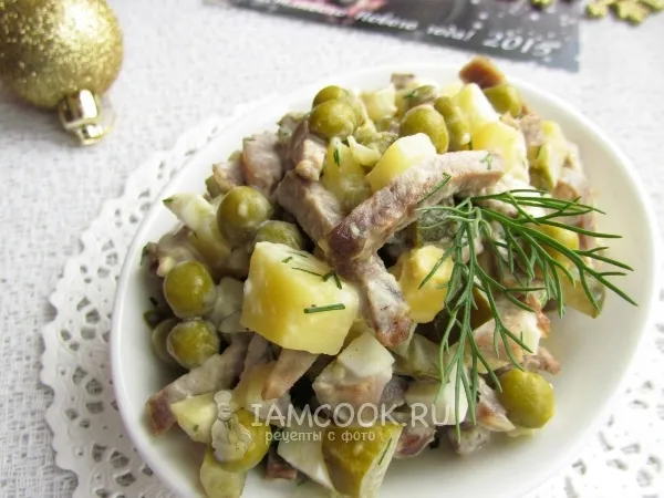 Фото блюда: Салат «Праздничный» с говяжьим языком