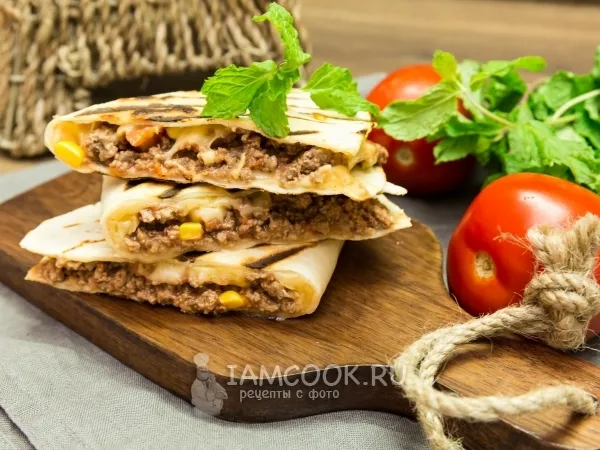 Фото блюда: Кесадилья с фаршем