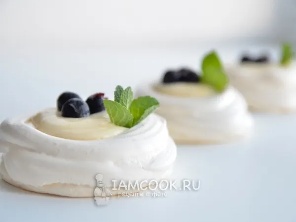 Фото блюда: Десерт «Павлова» с заварным кремом