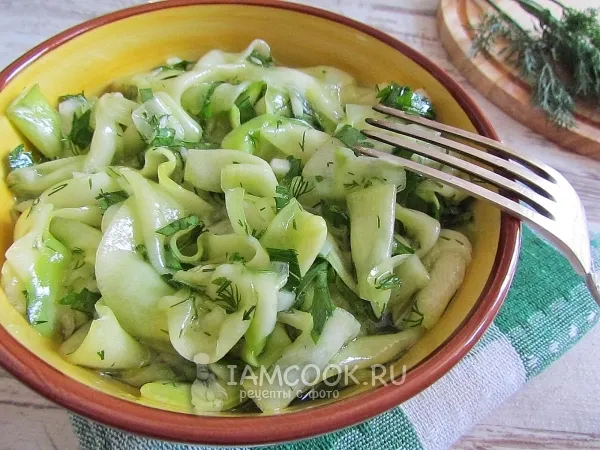 Фото блюда: Пикантная закуска из кабачков