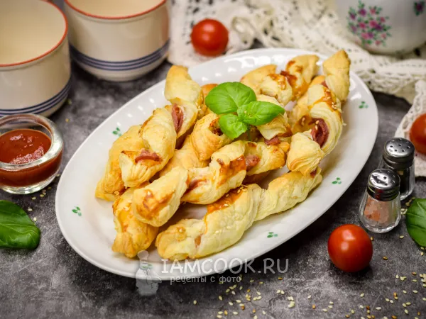 Фото блюда: Палочки из слоеного теста с беконом