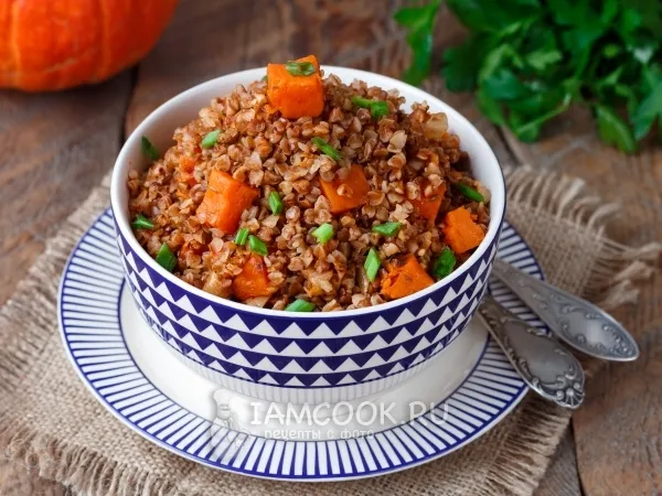 Фото готового блюда: Гречка с тыквой