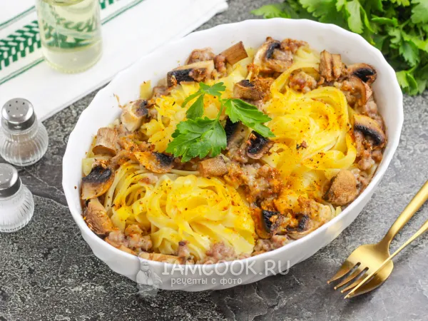Фото блюда: Гнезда из макарон с фаршем и грибами в духовке