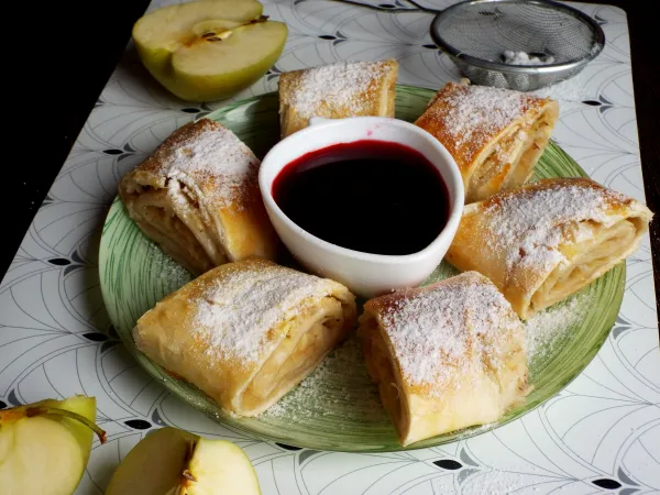 Фото блюда: Штрудель с яблоками и грушей