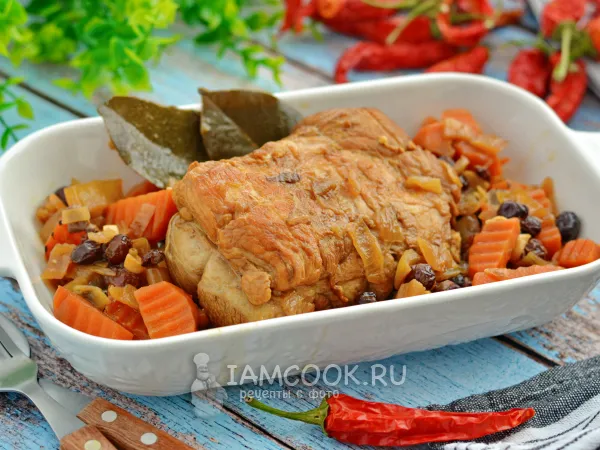 Фото блюда: Тушеная свинина крупным куском