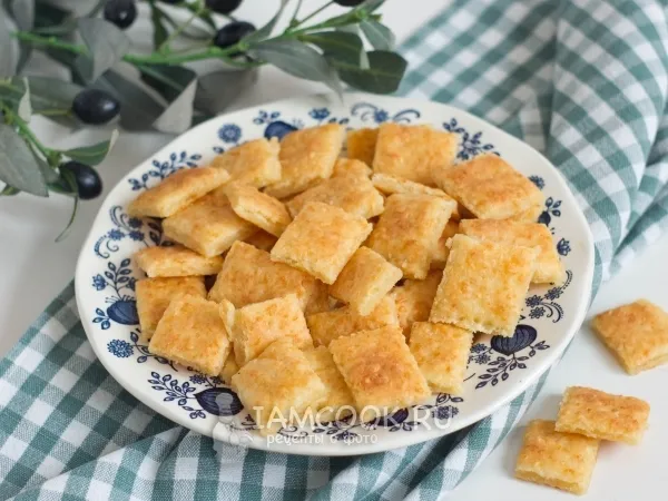 Фото готового блюда: Сырные крекеры с творогом