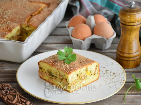 Фото блюда: Заливной пирог с рыбными консервами на сметане