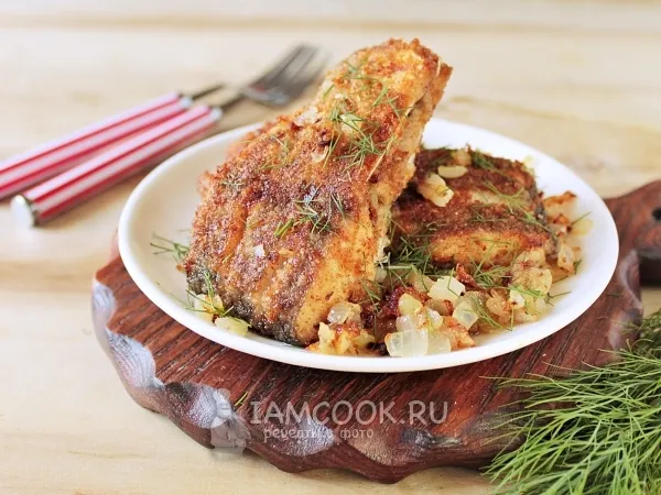 Фото блюда: Жареный лещ с луком