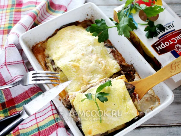 Фото готового блюда: Лазанья с лесными грибами и сметаной