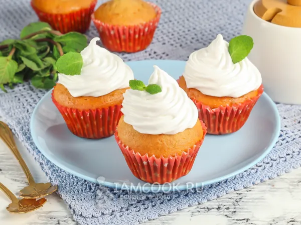 Фото блюда: Белковый крем для капкейков (+простые капкейки)