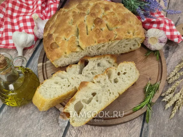 Фото готового блюда: Фокачча с розмарином и чесноком