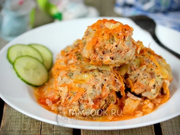 Фото готового блюда: Тефтели с брокколи в духовке