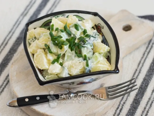 Фото готового блюда: Салат из картофеля со свежими огурцами