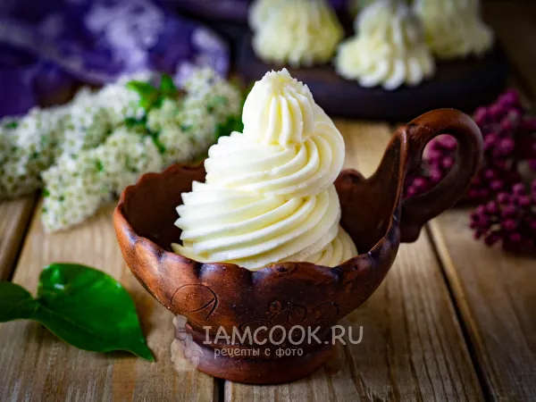 Фото блюда: Масляный крем на швейцарской меренге