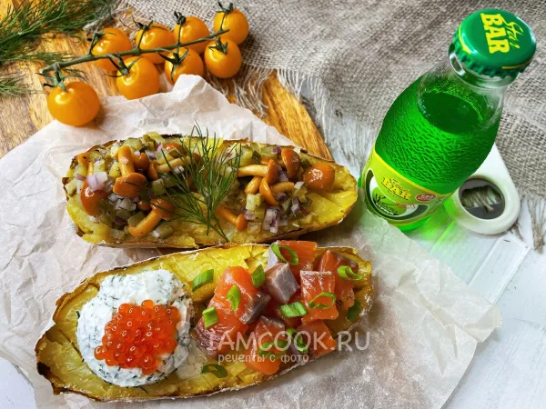 Фото готового блюда: Печеный картофель «Крошка-Картошка» с двумя видами начинок - рыбной и грибной