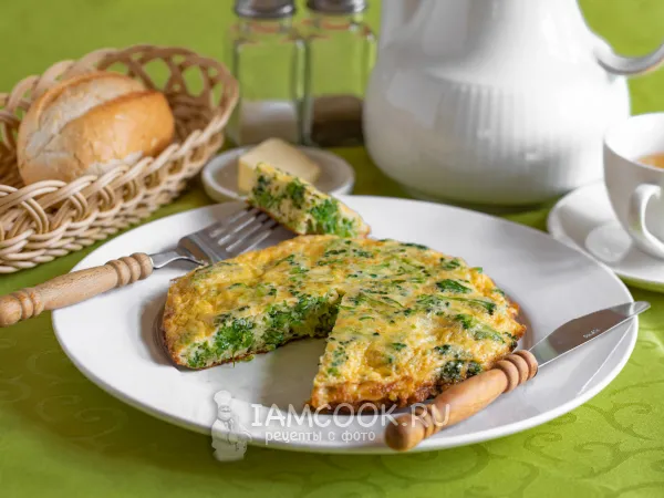 Фото блюда: Омлет с брокколи и сыром на сковороде