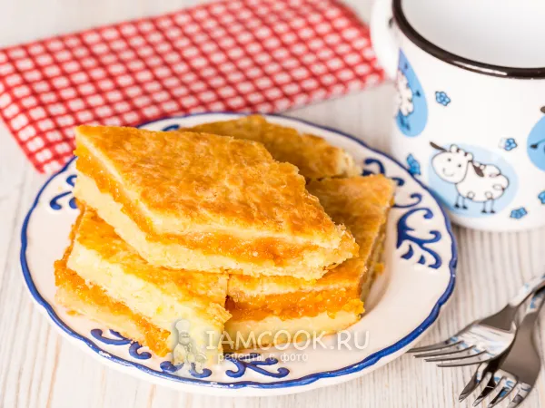 Фото готового блюда: Песочный пирог с курагой