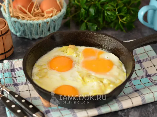 Фото блюда: Яичница с луком
