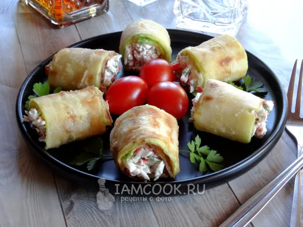 Фото готового блюда: Рулетики из кабачков с крабовыми палочками