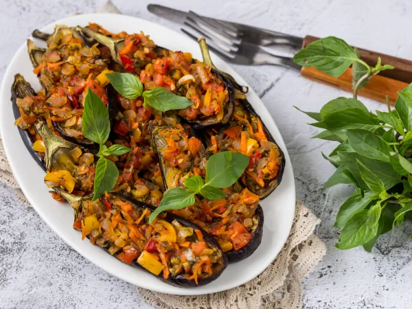 Фото блюда: Баклажаны, запечённые с овощами в духовке