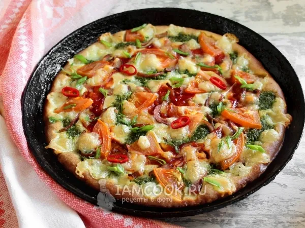 Фото блюда: Пицца из жидкого теста на майонезе