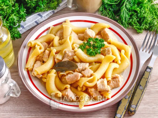 Фото блюда: Тушеная индейка с макаронами