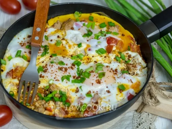 Фото готового блюда: Шакшука с фаршем