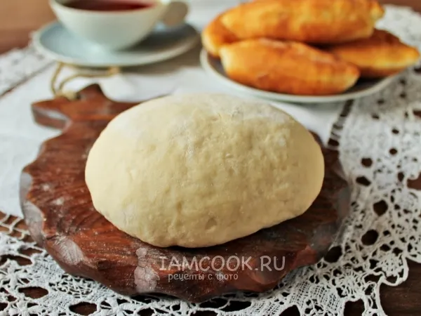 Фото блюда: Быстрое тесто для пирожков на ряженке (без дрожжей)