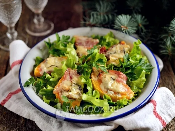 Фото блюда: Тыква в духовке с розмарином, беконом и голубым сыром