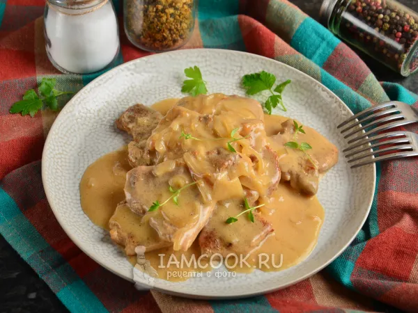 Фото готового блюда: Луковый клопс из свинины