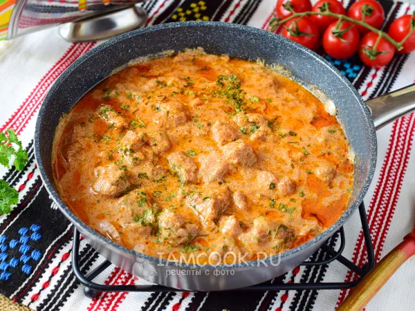 Фото готового блюда: Бефстроганов из свинины с томатной пастой в подливке