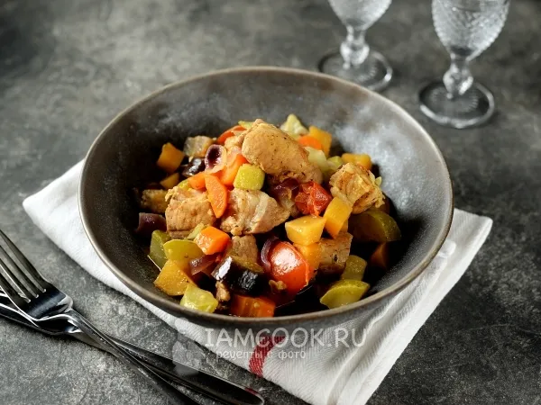 Фото готового блюда: Репа с мясом в духовке