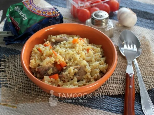 Фото готового блюда: Плов из булгура в мультиварке