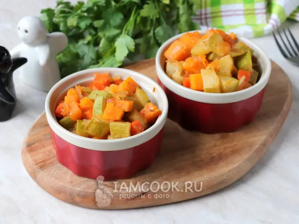 Фото блюда: Тыква с кабачком в мультиварке (тушеные)