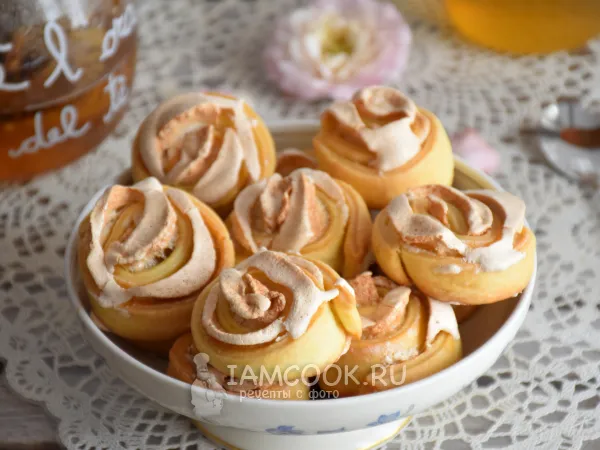 Фото готового блюда: Творожное печенье-розочки с безе